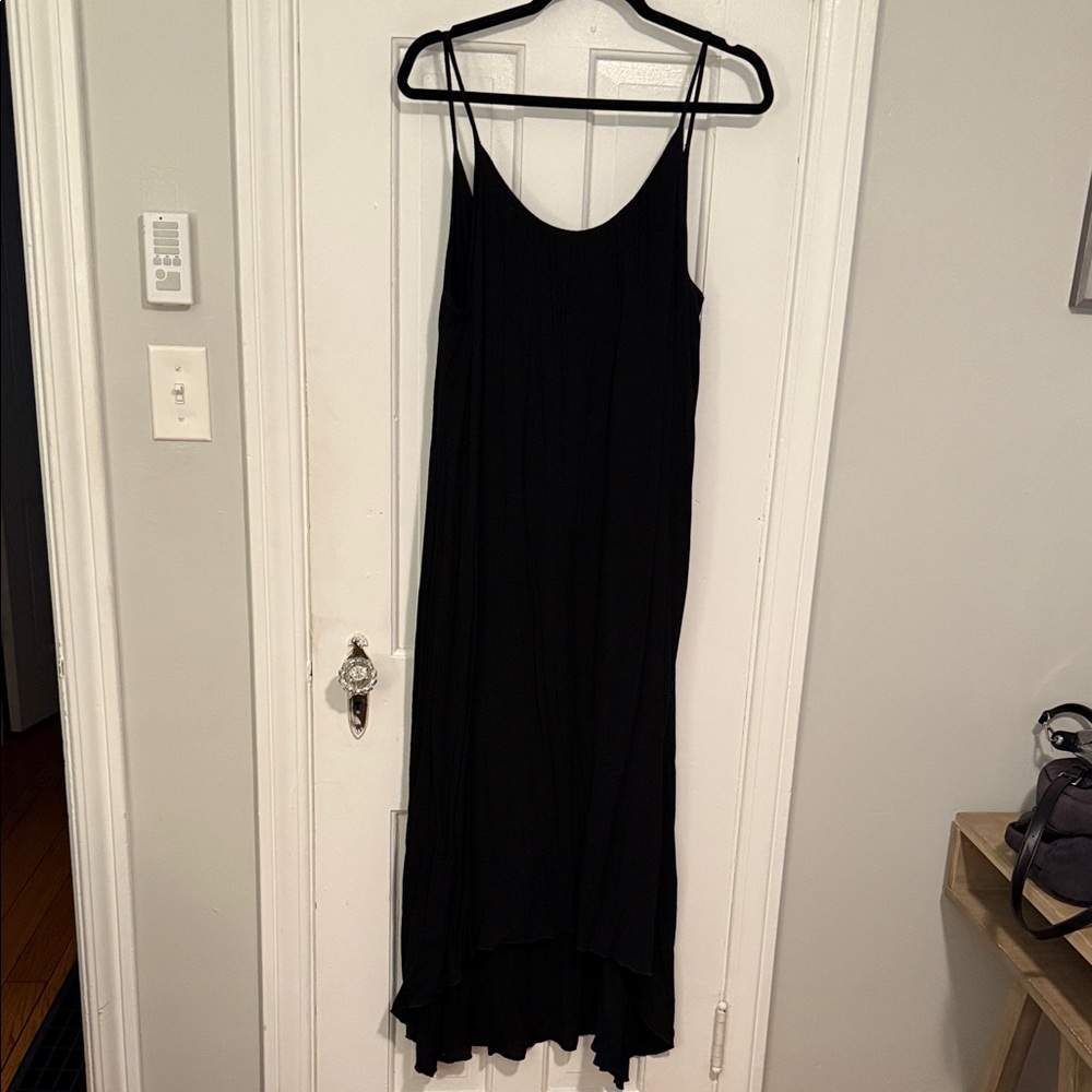 Black Crinkle Spaghetti Strap Maxi Dress